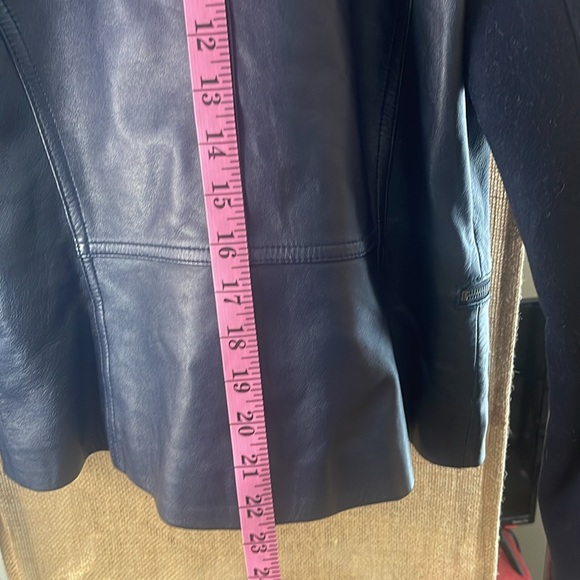 ‎Jacket - Picture 7 of 12